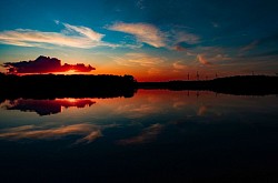 Sonnenuntergang über dem Stausee